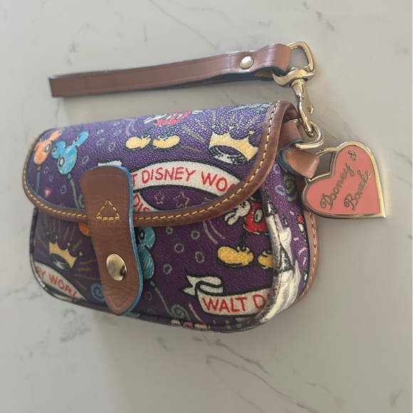 Dooney & Bourke Disney Parks Wristlet, RARE Purple Sketch Pattern - Picture 3 of 13